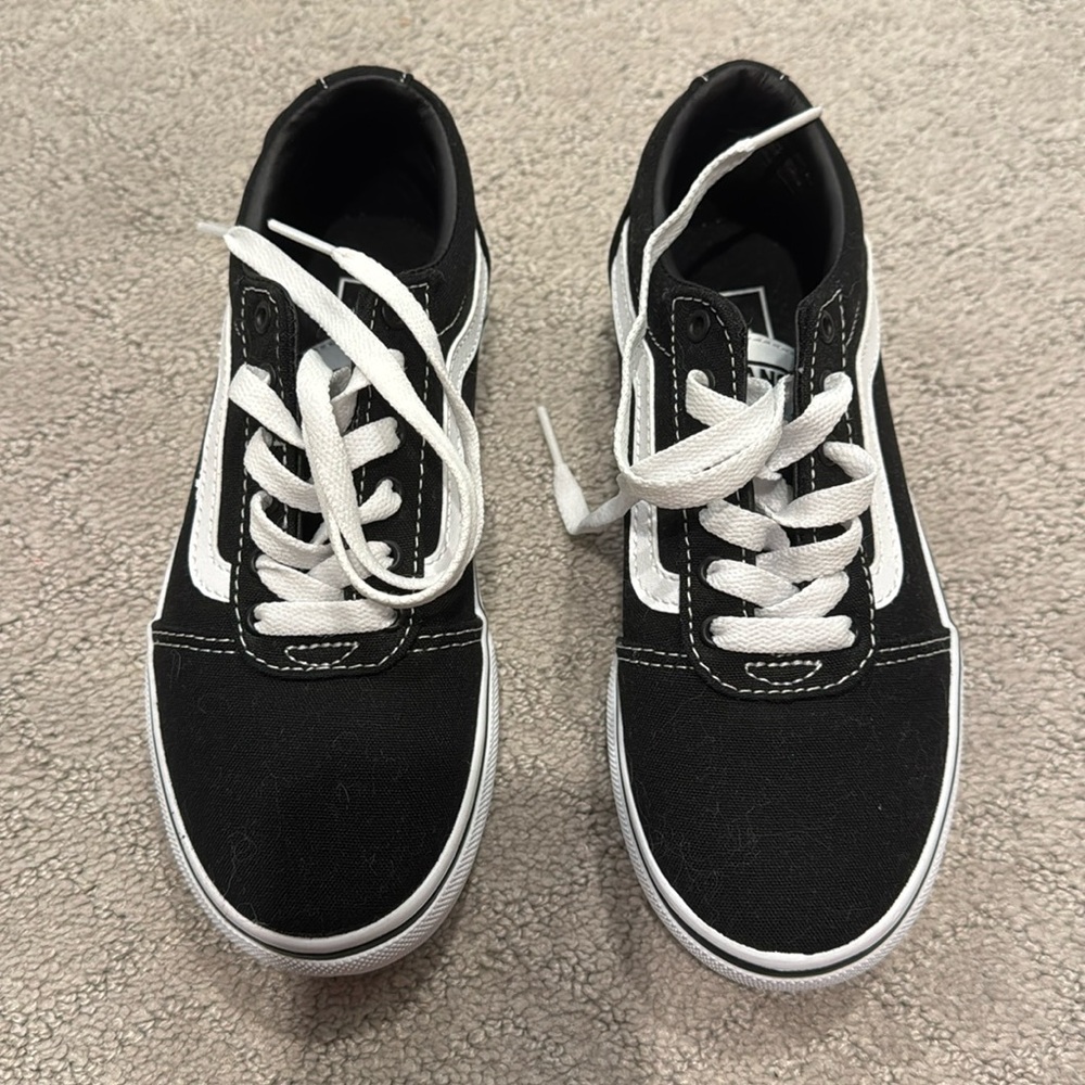 Kids black vans never worn size 2